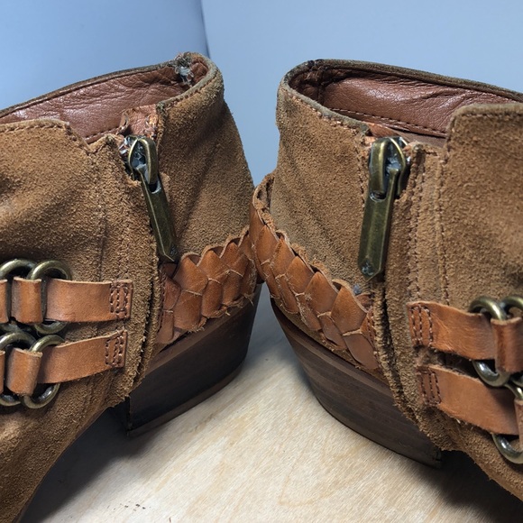 Sam Edelman Tan Moto Booties, size 7.5 - Picture 7 of 8